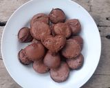 Foto langkah ke 14 dari resep Macaroon Kacang Coklat/Makaron tanpa tepung almond.