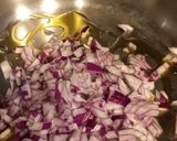 Une image de l'étape 4 de Mijoté de poulet aux pois chiches à l'oriental.