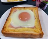 A picture of step 4 of Mayonnaise & Egg Toast.