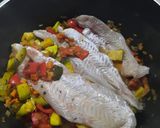 Foto del paso 6 de la receta: Pescado fácil a la cacerola con verduras