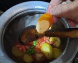 A picture of step 4 of Aloo Methi.