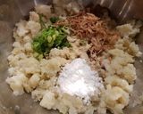 A picture of step 4 of Potato Fritters (Perkedel kentang).