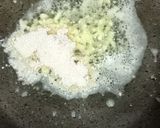A picture of step 4 of Garlic Broccoli Soup.