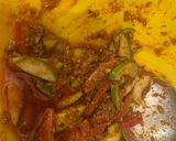 A picture of step 3 of Chatpatta kachi Keri or gaajar ka achaar 🥕🥭👌🏻.