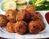 A picture of step 7 of One Bite Vegetables Rice Balls.