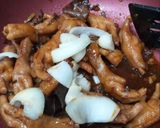 Gambar langkah 5 resipi Kaki Ayam Masak Kicap.
