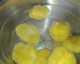 A picture of step 2 of Moong dal ke dahi Vada.