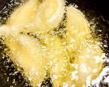A picture of step 4 of ©waah_khaana special Aloo Manda.