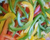 A picture of step 4 of Chicken chowmein.