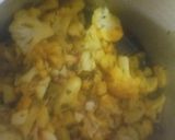 A picture of step 4 of Aloo gobhi ki sabji.