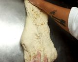 Foto del paso 1 de la receta: Medialunas de grasa y facturas