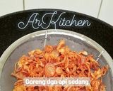 Foto langkah ke 5 dari resep 69. Bawang Goreng Kriuk Ala ArKitchen.