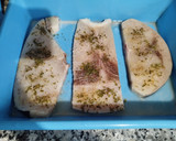 Foto del paso 12 de la receta: Pez espada en salsa marinera con calabacín o arroz blanco