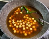 Foto langkah ke 3 dari resep Kolak Biji Salak / Bubur Candil.