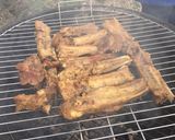 Foto del paso 3 de la receta: Costilla bbq con plátano horneado