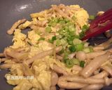 A picture of step 7 of Silky Eggs with White Beech Mushrooms (Full Version).