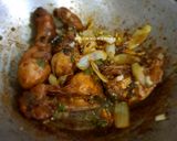 Foto langkah ke 4 dari resep Ayam goreng saus inggris.