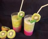 A picture of step 3 of Kiwi Pomegranate mocktail (Layered mocktail).