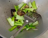 Gambar langkah 1 resipi Pak Choi & Shiitake Goreng.