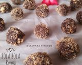 Foto langkah ke 7 dari resep 21 - 2 Bola Bola Kurma.