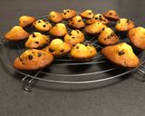 A picture of step 6 of Chocolate Chip Madeleines.
