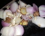 कड़ाई मशरूम मटर (kadai mushroom matar recipe in Hindi) रेसिपी चरण 2 फोटो
