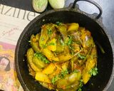 A picture of step 5 of Eggplant curry.