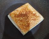 Foto langkah ke 2 dari resep Roti Bakar Strawberry Teflon.