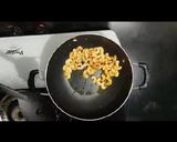 A picture of step 2 of Kaju Gathiya Curry.