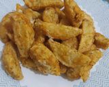 Foto langkah ke 5 dari resep Fried Potato Wedges.