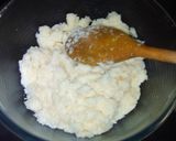 A picture of step 4 of Coconut Ladoos / Balls.