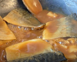 Foto del paso 5 de la receta: Caballa guisada con miso (サバの味噌煮) / Comida japonesa