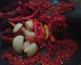 Foto langkah ke 4 dari resep Sambal bawang ikan asin.