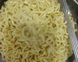 Foto langkah ke 1 dari resep Mie goreng duo bawang.