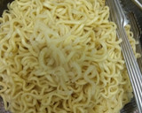 Foto langkah ke 1 dari resep Mie goreng duo bawang.