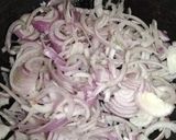 A picture of step 3 of Khasta Chicken Kachori.