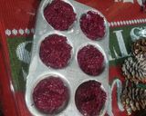 Foto del paso 4 de la receta: Magdalenas navideñas de remolacha