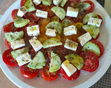 Foto del paso 3 de la receta: Ensalada de tomates cherry con queso feta
