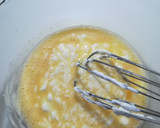 Foto del paso 1 de la receta: Quiche de tomates cherry, atún y albahaca sin masa