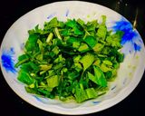 A picture of step 6 of Vegetarian Bún Huế.