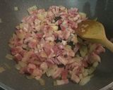 A picture of step 3 of Copy of Christie's comfort carbonara!.