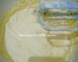 Foto langkah ke 2 dari resep Vanilla Chocochips Cookies.