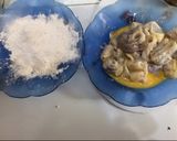 Foto langkah ke 2 dari resep Cumi goreng tepung pedas sambal daun kemangi.