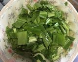 รูปขั้นตอนการทำที่ 3 ของ “ต้มยำไก่ใส่เห็ดนางฟ้า”