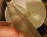 A picture of step 3 of Kinpira Gobo (burdock and carrot kinpira).