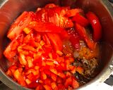 A picture of step 4 of Red and Green Vegetables Soup.