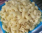 Foto langkah ke 1 dari resep Mac and Cheese.
