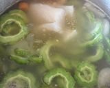 Hình bước làm 2 của món Bún cá tuyết nấu khổ qua