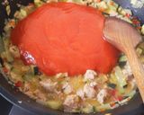 Foto del paso 4 de la receta: Rigatoni con Salsa de tomate, calabacín y atún