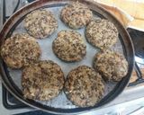 Foto del paso 4 de la receta: Hamburguesas de lentejas (vegetarianas)